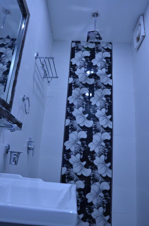 Hotel Royal International ニューデリー エクステリア 写真